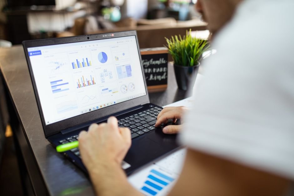 AI Automation Kosten im Jahr 2026: Was ein KMU eigentlich budgetieren sollte | startmit.com ai Automation kostete 2026 was ein smbs