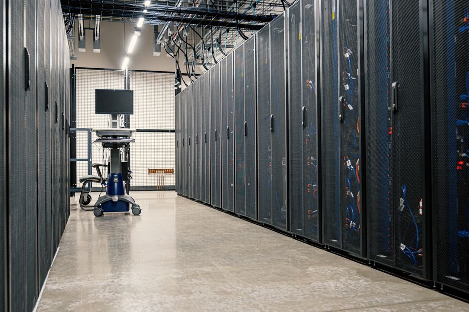 KI Hosting Deutschland: Warum der Aleph-Alpha-Cohere-Deal den Mittelstand teurer macht – statt unabhängiger | startmit.com ki hosting Deutschland warum der aleph a